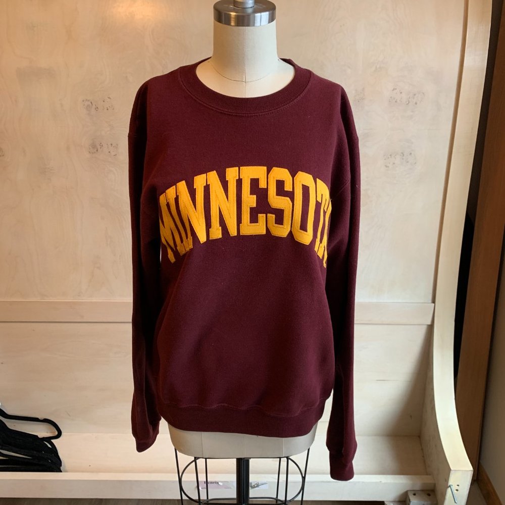 Donated - Champion Maroon & Gold Minnesota Embroidered Crewneck Size Small - Picture 2 of 4
